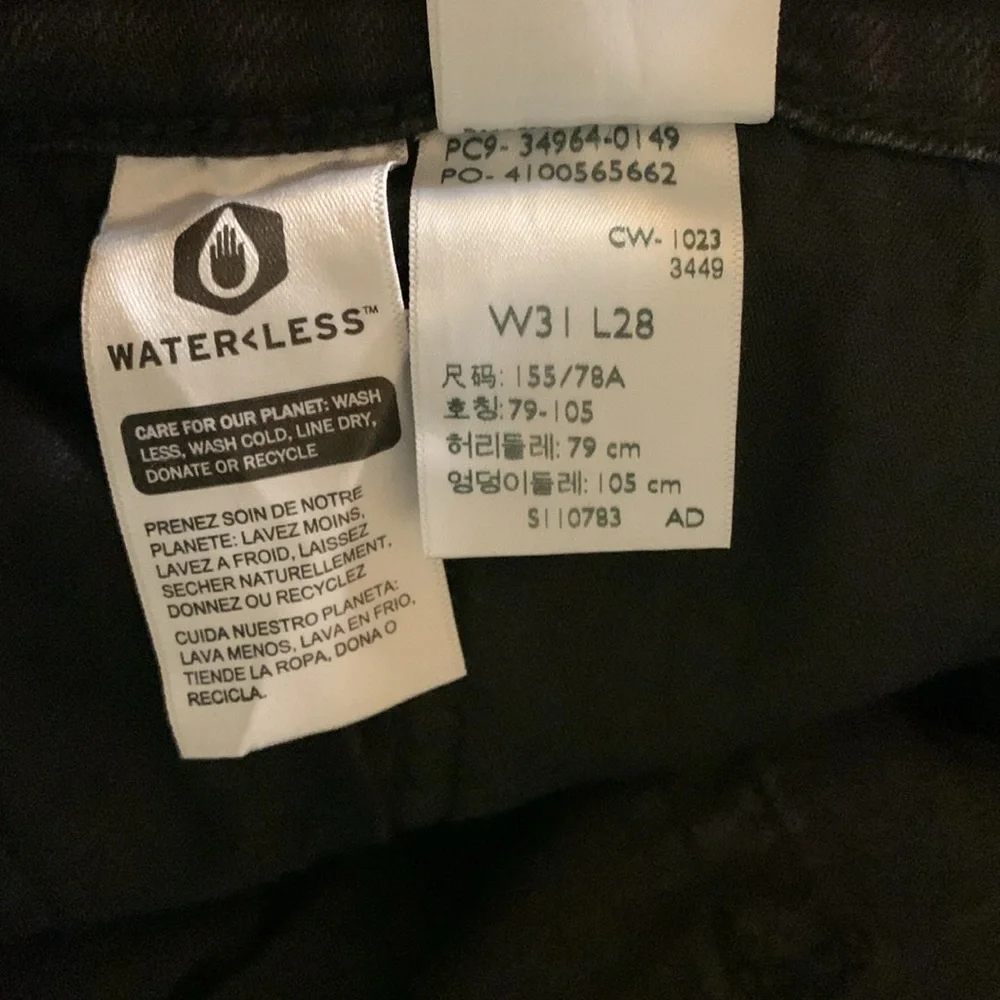 Levi's Black Straight Leg Women's Jeans - Picture 13 of 13